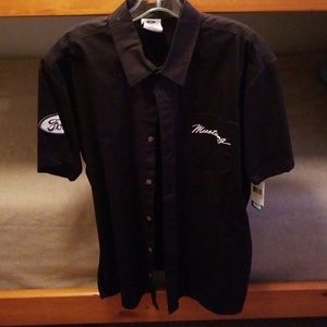 Mustang button up